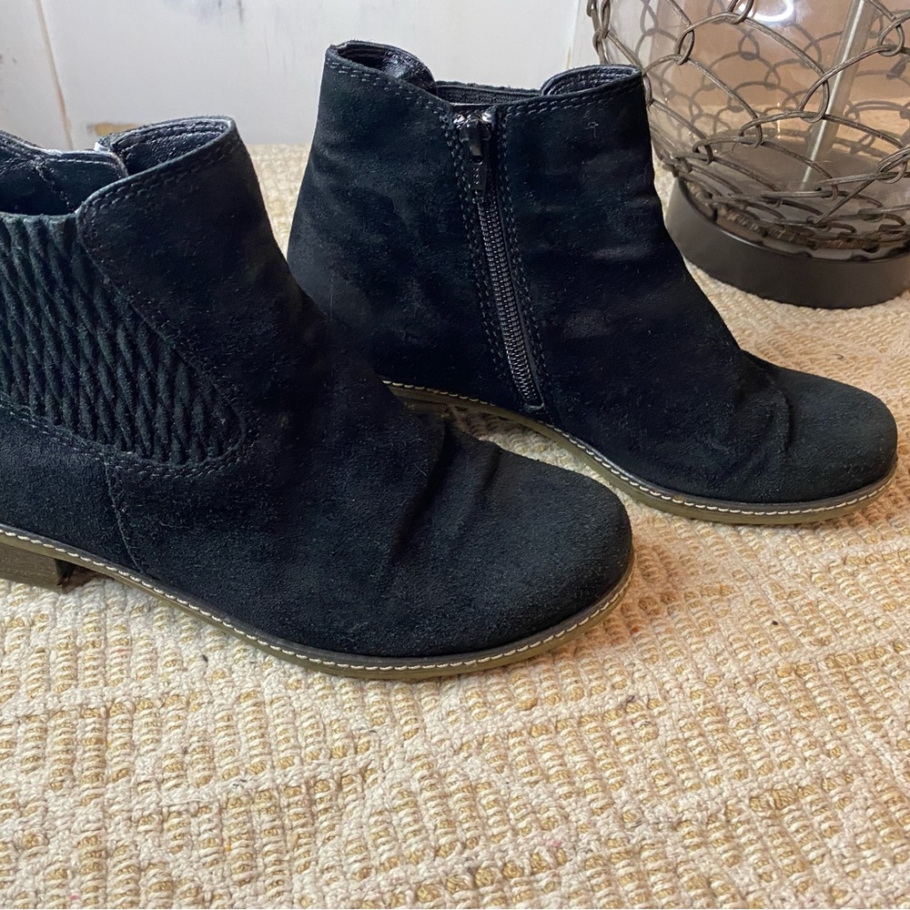 Gabor black suede booties